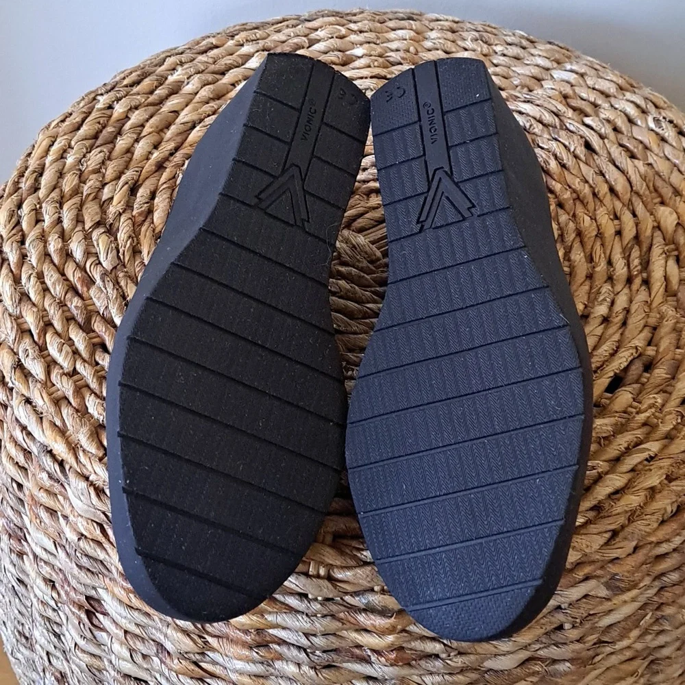 Vionic Womens Sereno Dress/Comfort‎ Black Nubuck Leather Wedge Heels 6